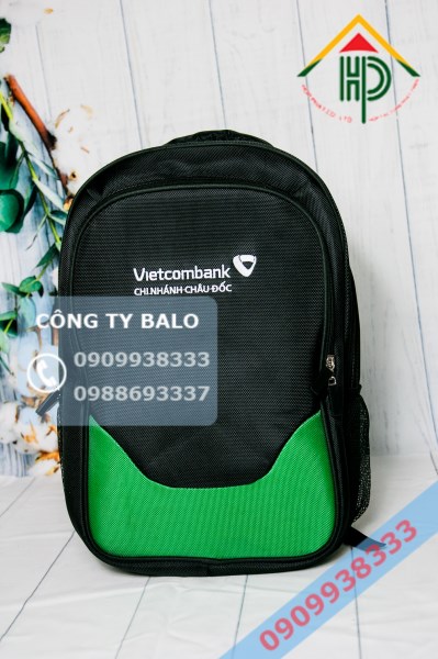 Mặt trước balo quà tặng nhân viên Vietcombank